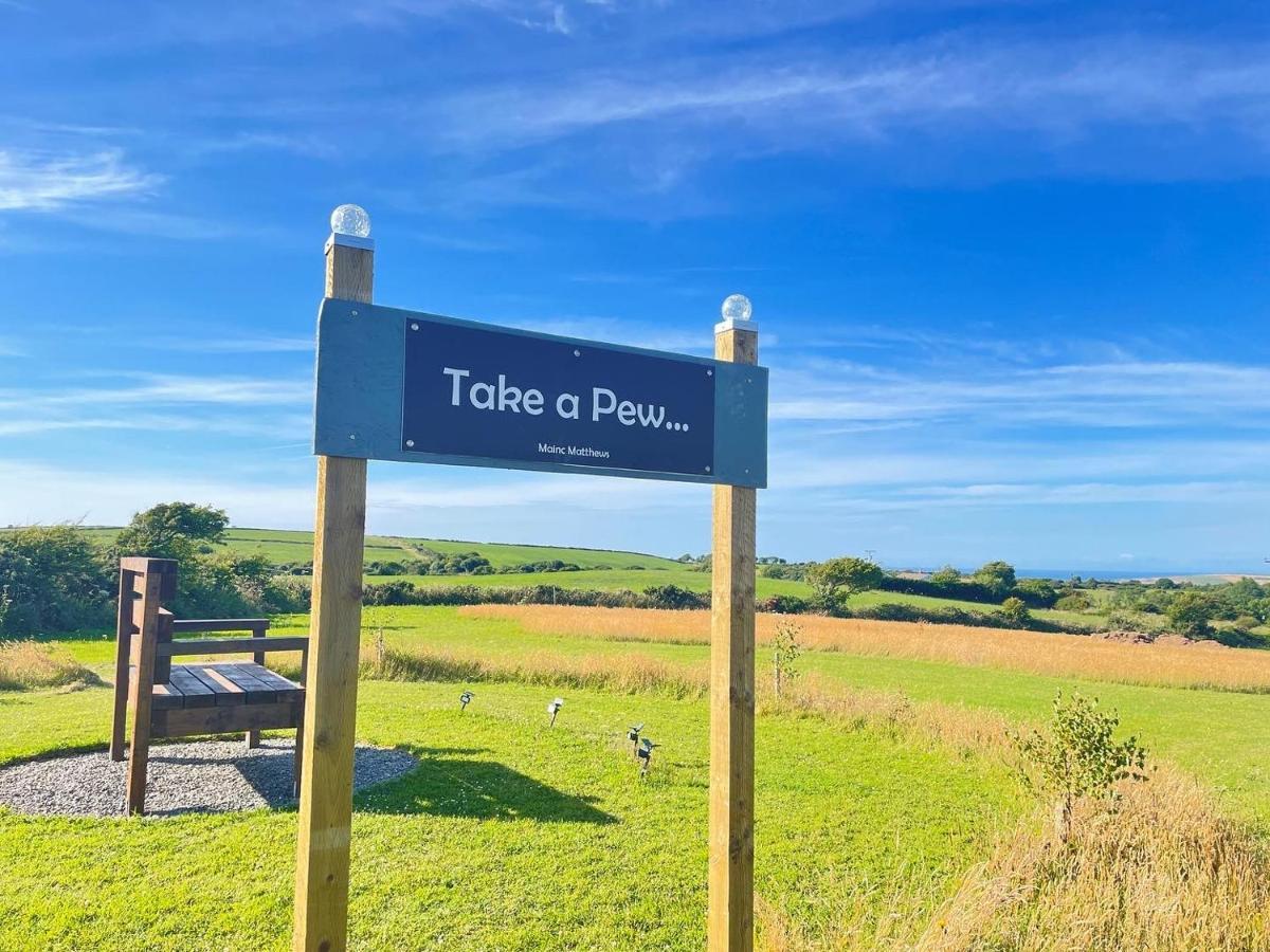 Trenewydd Farm Holiday Cottages Cardigan Exterior photo