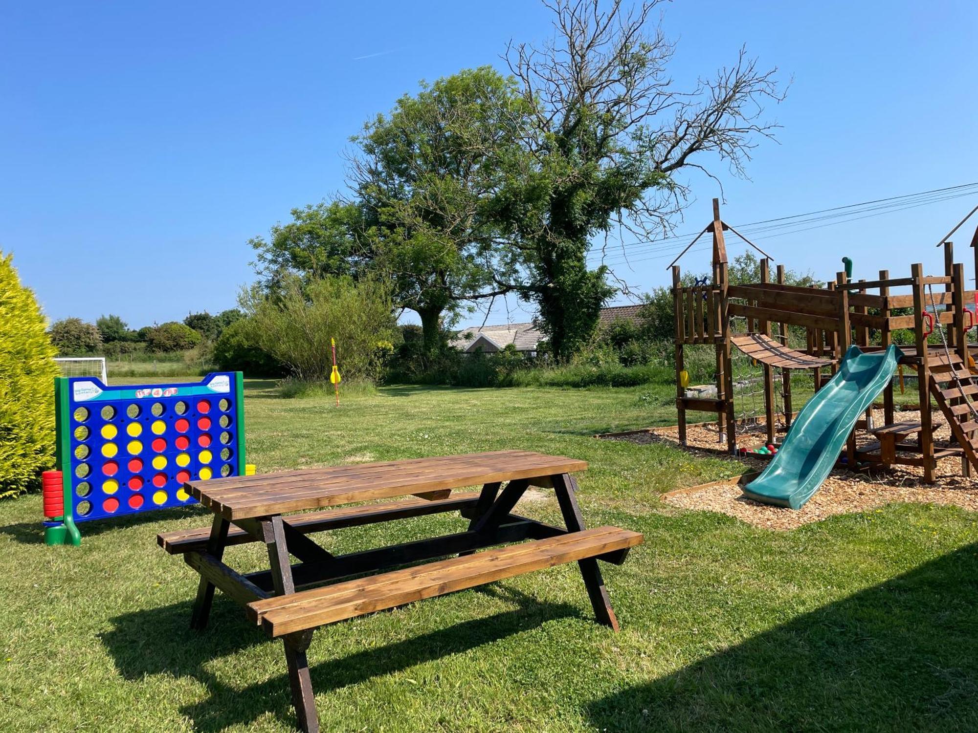 Trenewydd Farm Holiday Cottages Cardigan Exterior photo
