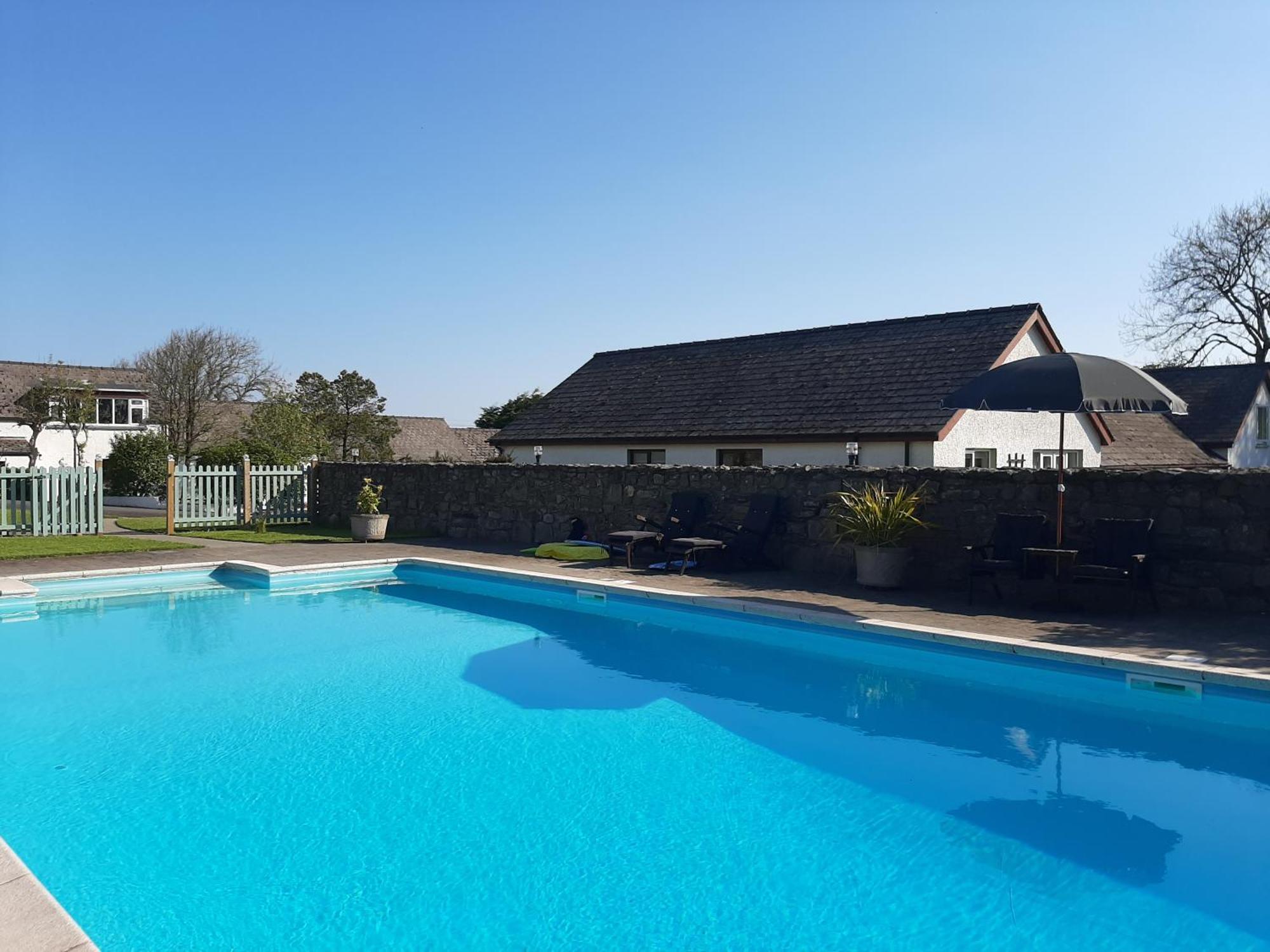 Trenewydd Farm Holiday Cottages Cardigan Exterior photo