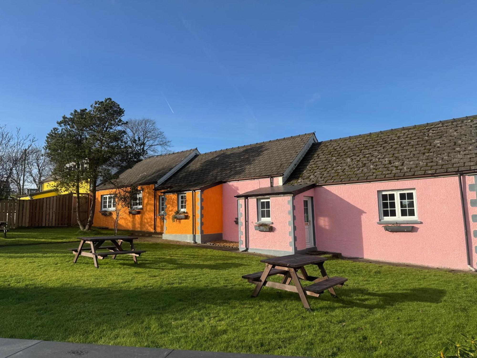 Trenewydd Farm Holiday Cottages Cardigan Exterior photo