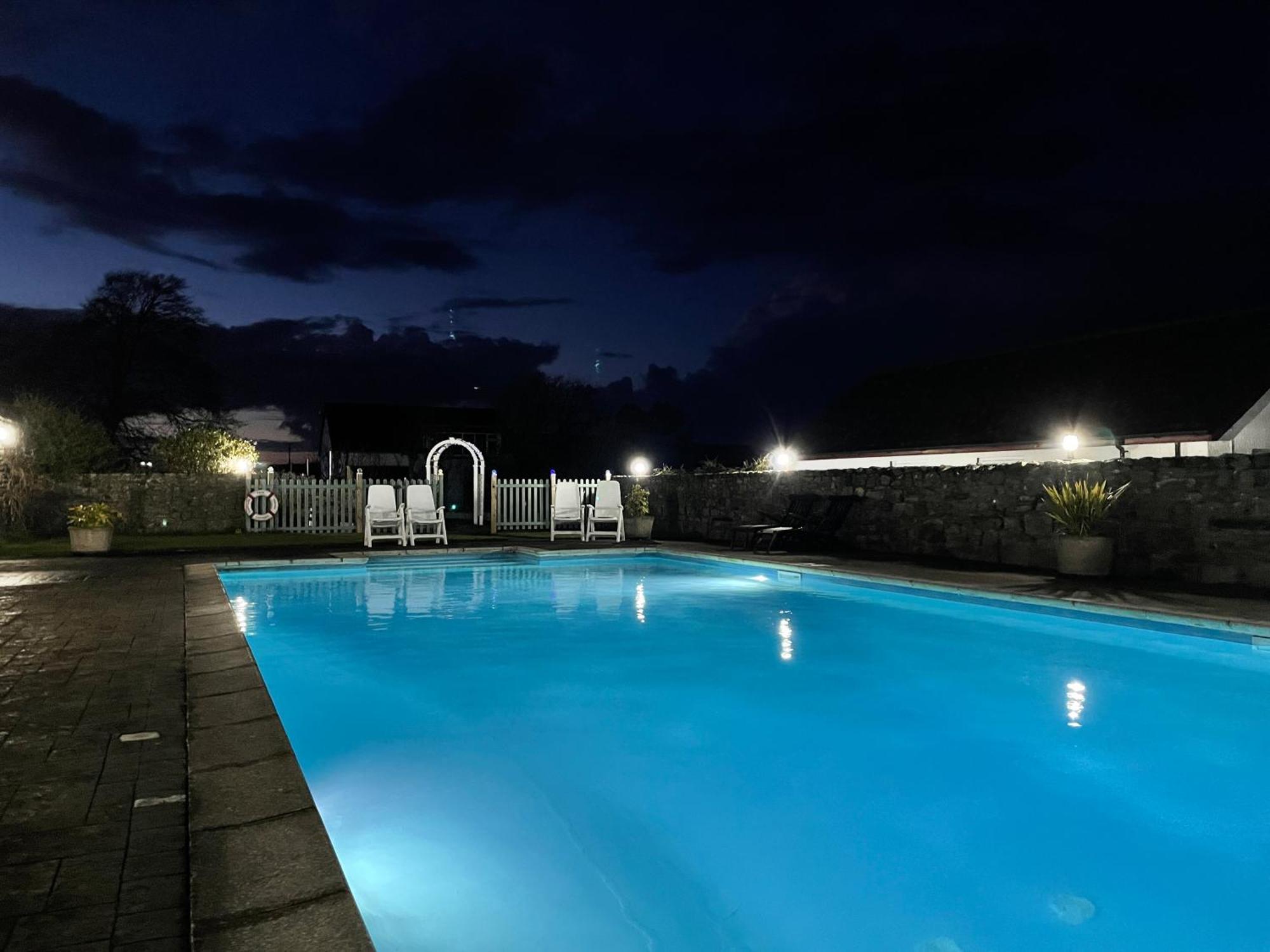 Trenewydd Farm Holiday Cottages Cardigan Exterior photo